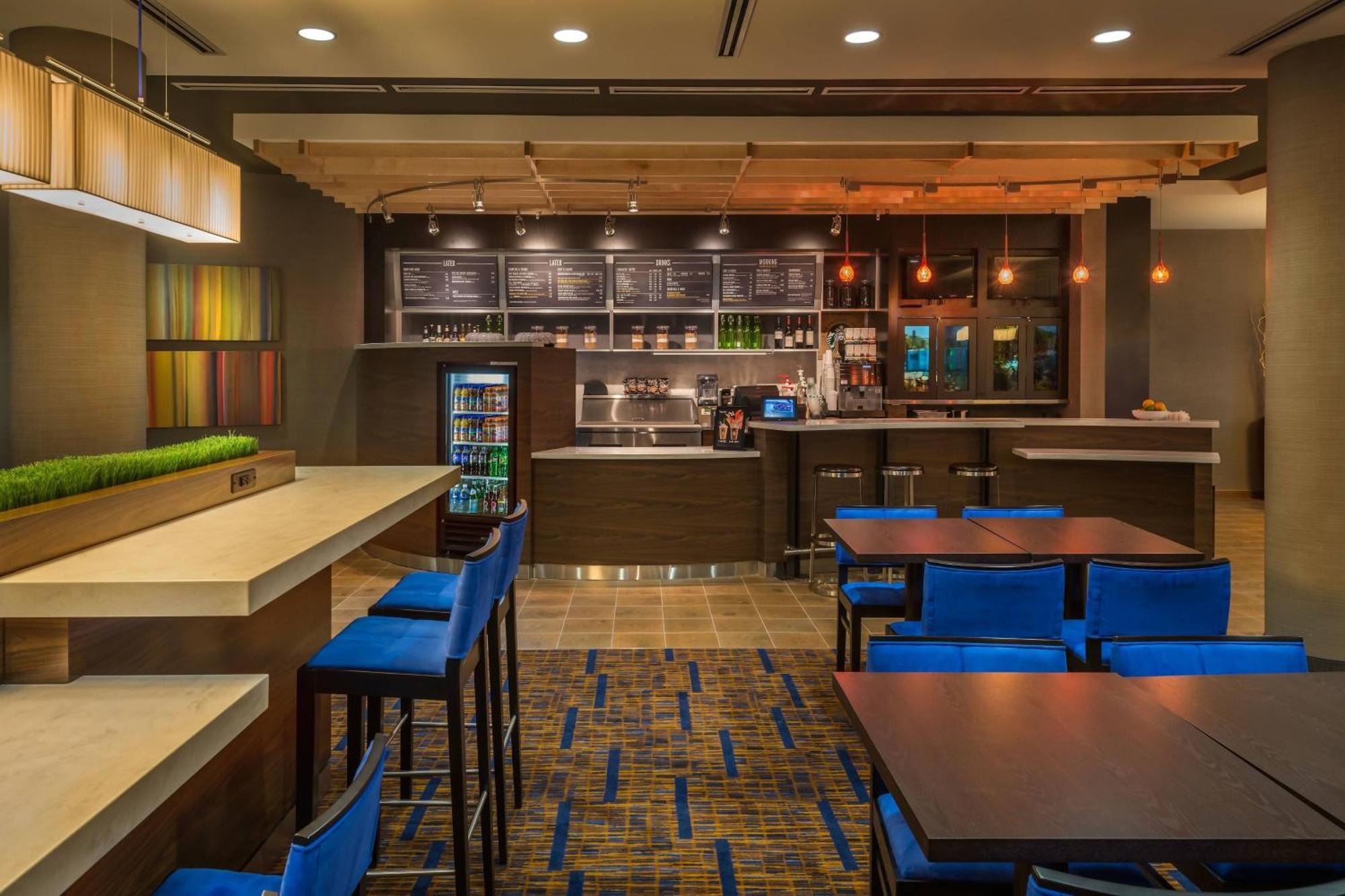 Courtyard By Marriott Reno Downtown/Riverfront Bagian luar foto