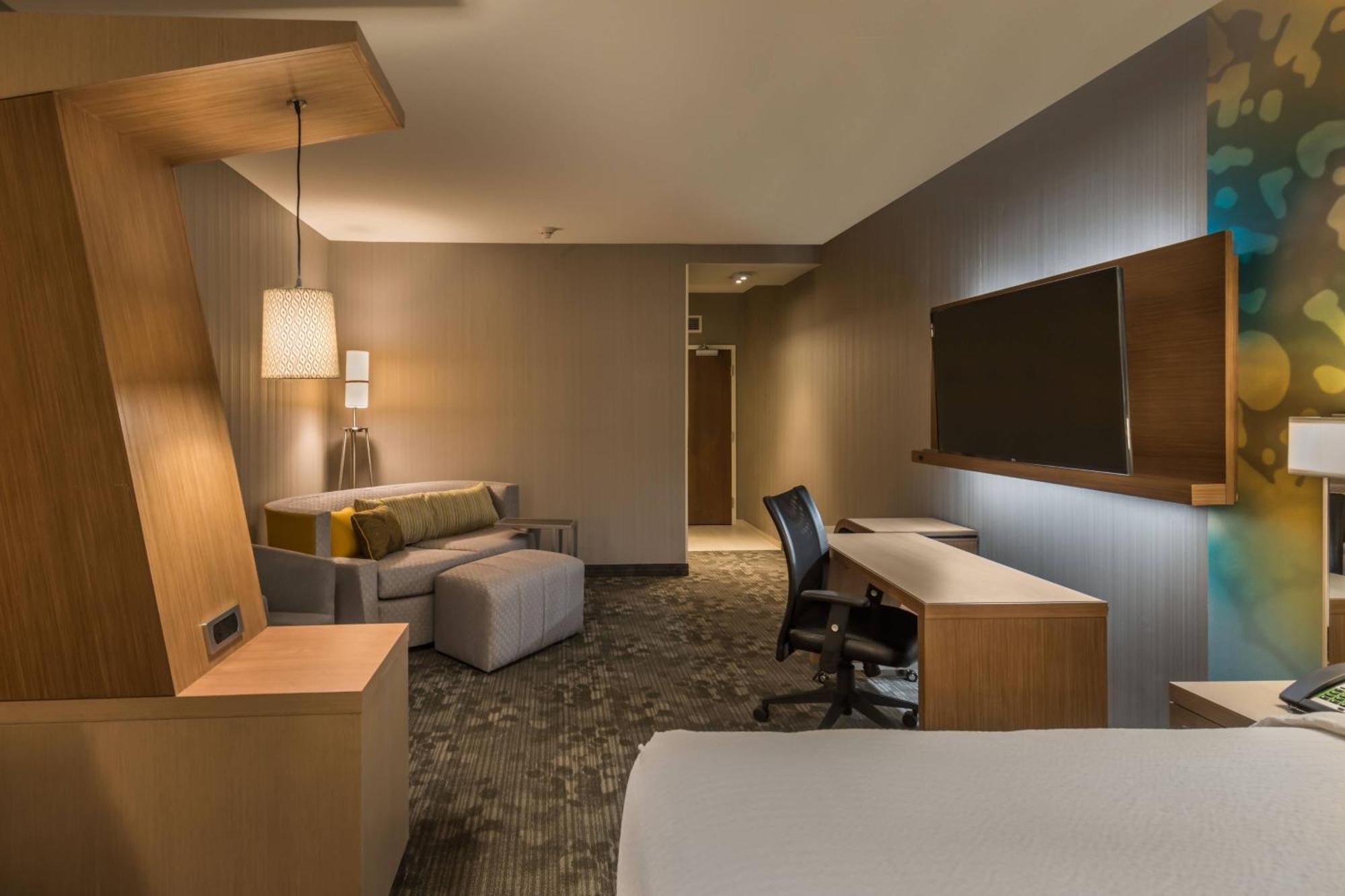 Courtyard By Marriott Reno Downtown/Riverfront Bagian luar foto