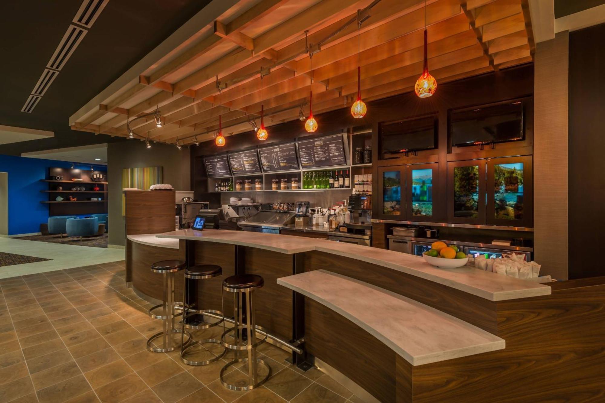 Courtyard By Marriott Reno Downtown/Riverfront Bagian luar foto