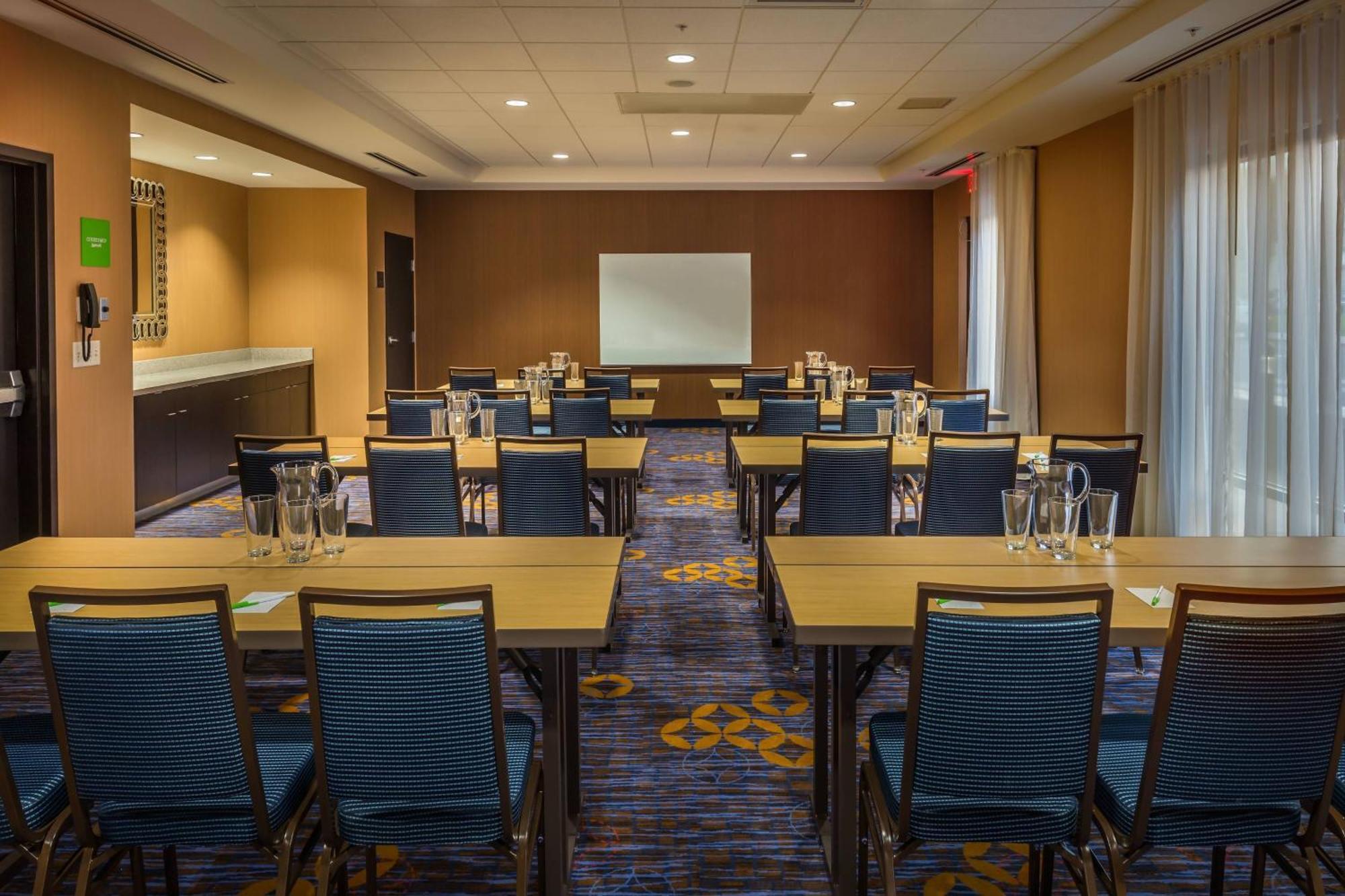 Courtyard By Marriott Reno Downtown/Riverfront Bagian luar foto