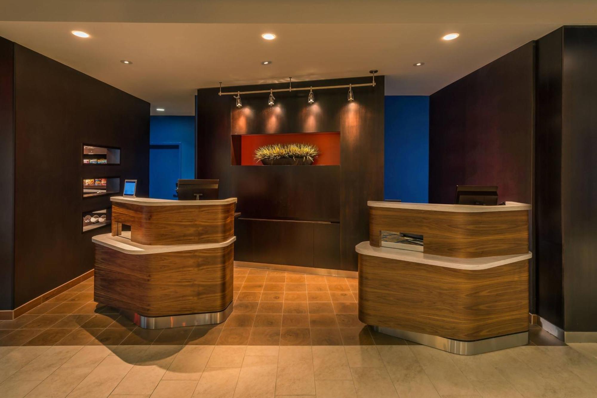 Courtyard By Marriott Reno Downtown/Riverfront Bagian luar foto