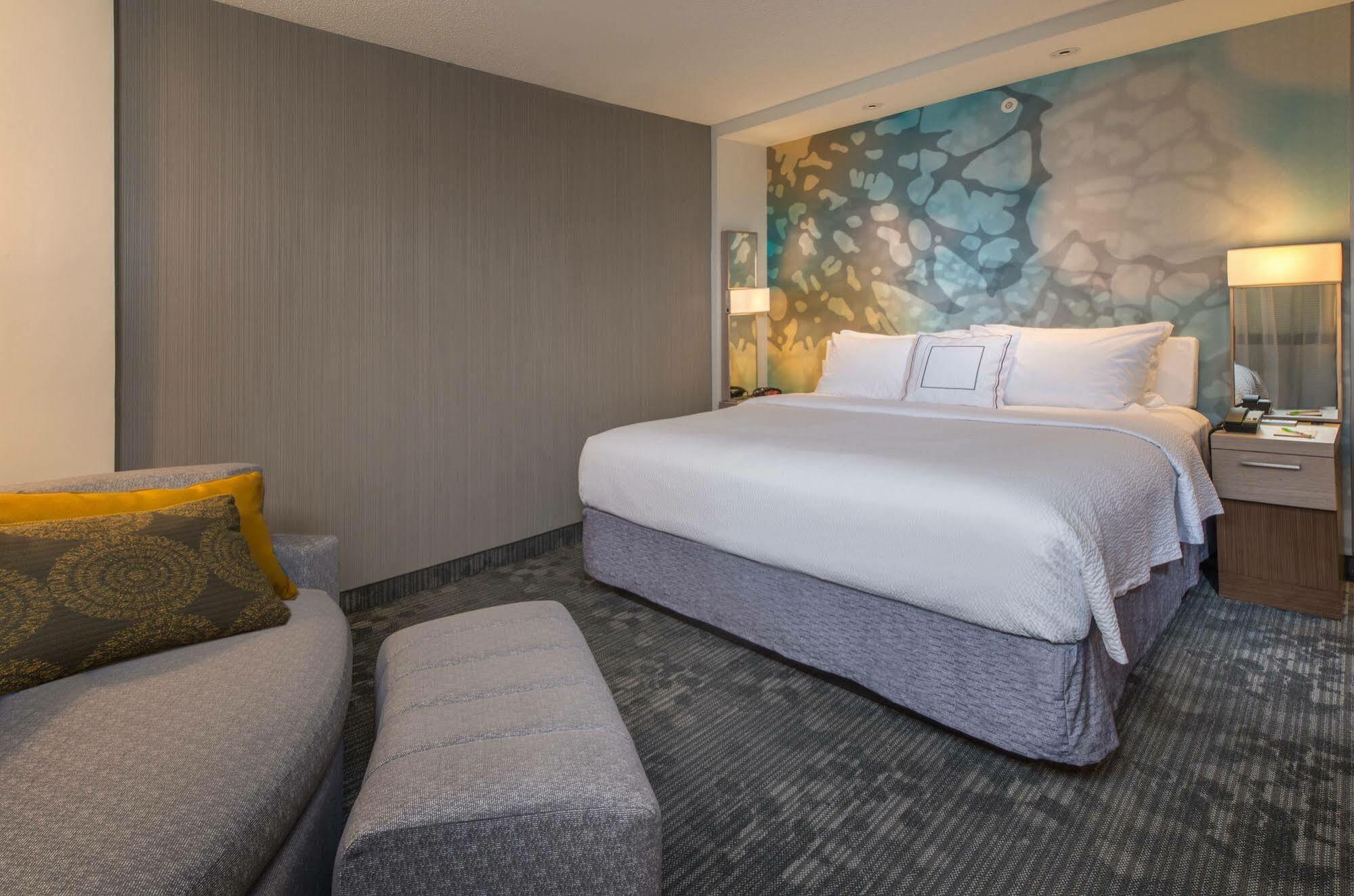 Courtyard By Marriott Reno Downtown/Riverfront Bagian luar foto
